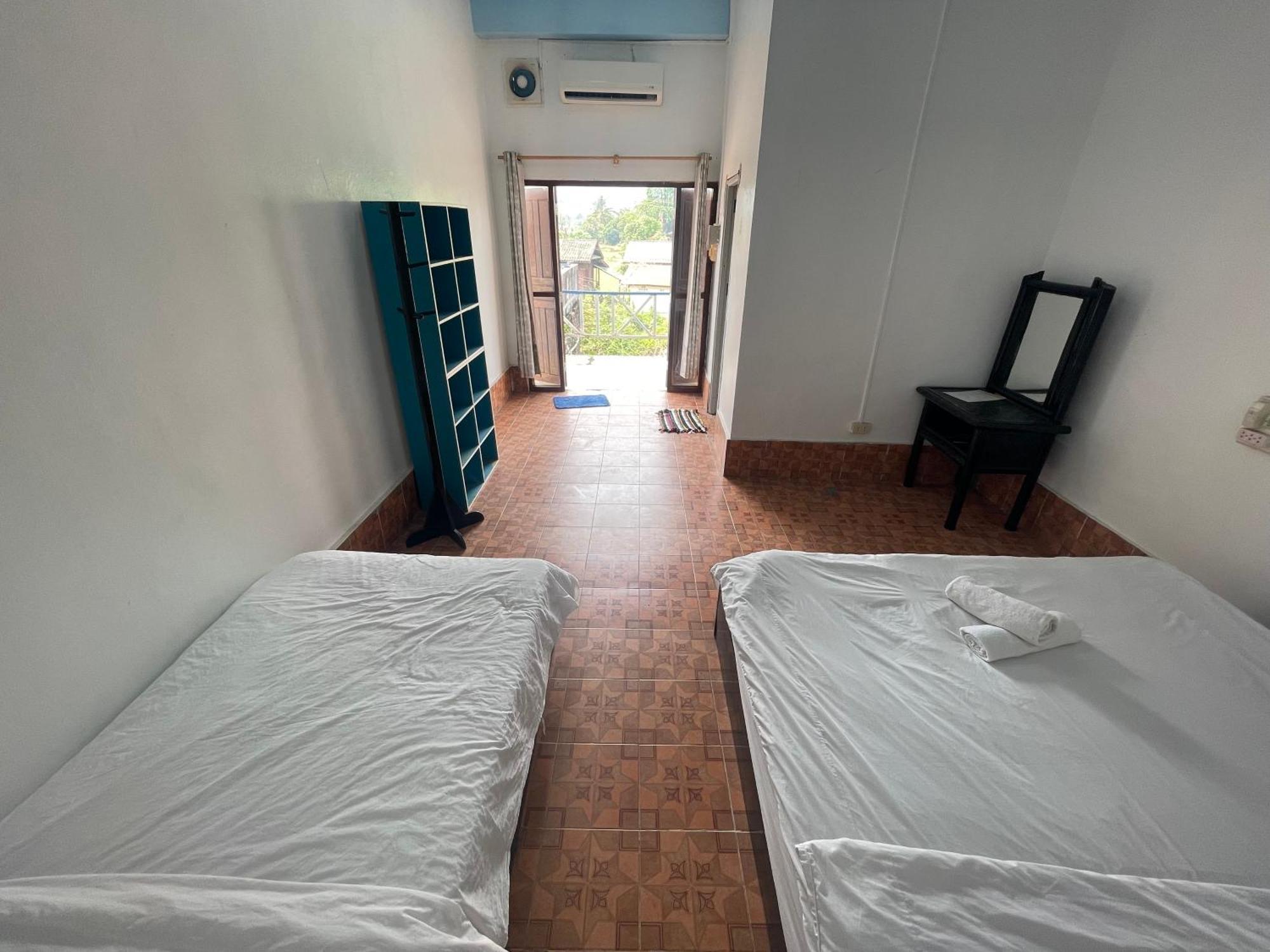 Blue Sunset Hostel Ванг-Виенг Номер фото