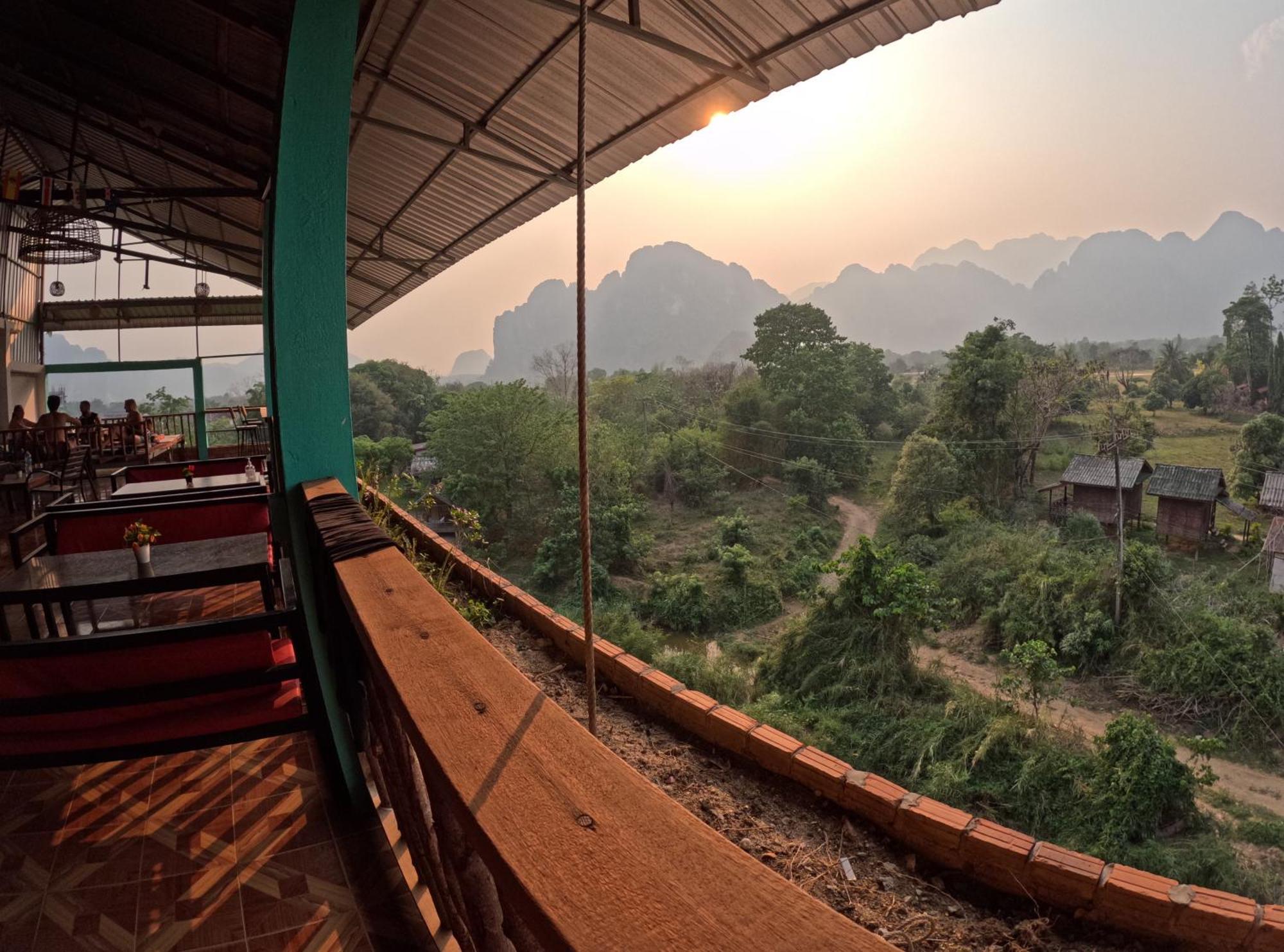 Blue Sunset Hostel Ванг-Виенг Экстерьер фото